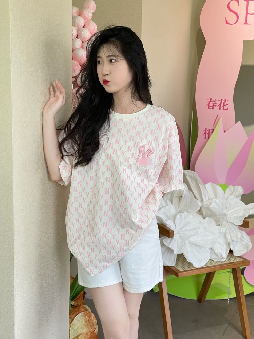 Tide 2023 Summer New Full of Printed Embroidered Small Standard Letters Loose Casual and Versatile Men and Women with The Same Paragraph T-shirt