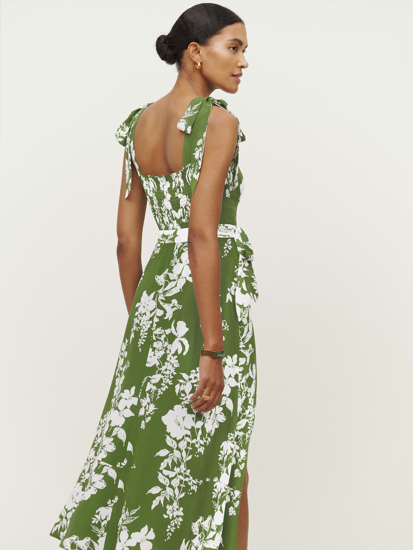 Spring and Summer New Europe and The United States Fashion Women's Sling Straps Bust Open Fork Floral Dress Temperament Elegant with Waist Belt