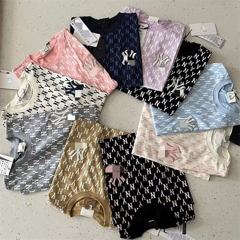 Tide 2023 Summer New Full of Printed Embroidered Small Standard Letters Loose Casual and Versatile Men and Women with The Same Paragraph T-shirt