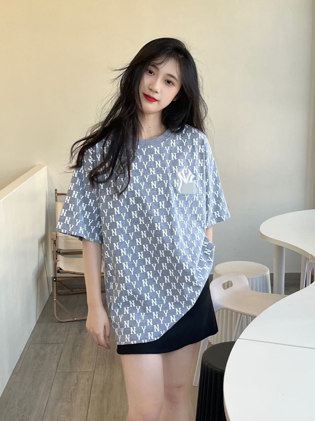 Tide 2023 Summer New Full of Printed Embroidered Small Standard Letters Loose Casual and Versatile Men and Women with The Same Paragraph T-shirt