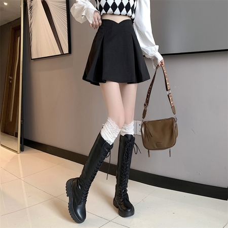 Black half-body skirt female a word winter with a sense of design niche thin high waist short skirt