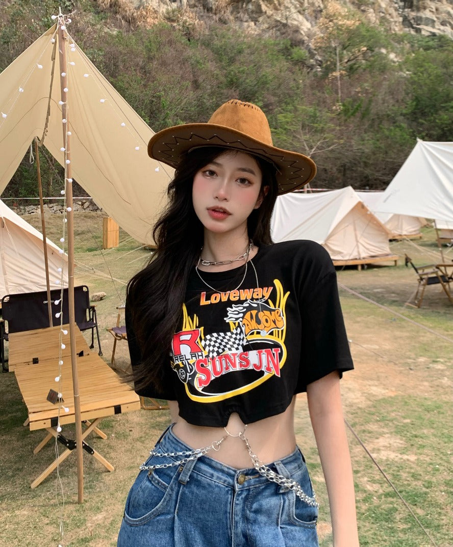 2023 Summer New Spicy Girl with Ins Tide T-shirt Female Design Sense Chain Short Section Exposed Umbilical Black Short-sleeved Tops